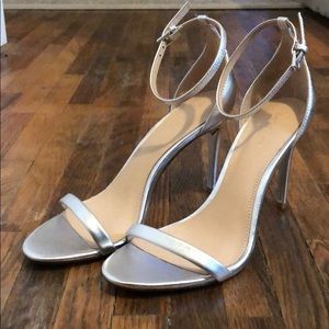 Rachel Zoe NWOT Silver heels